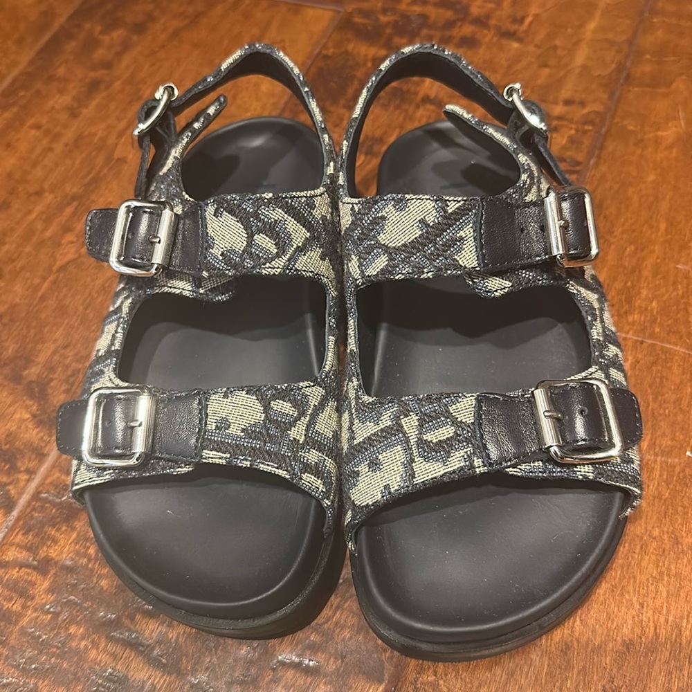 Toddler size 28 Dior